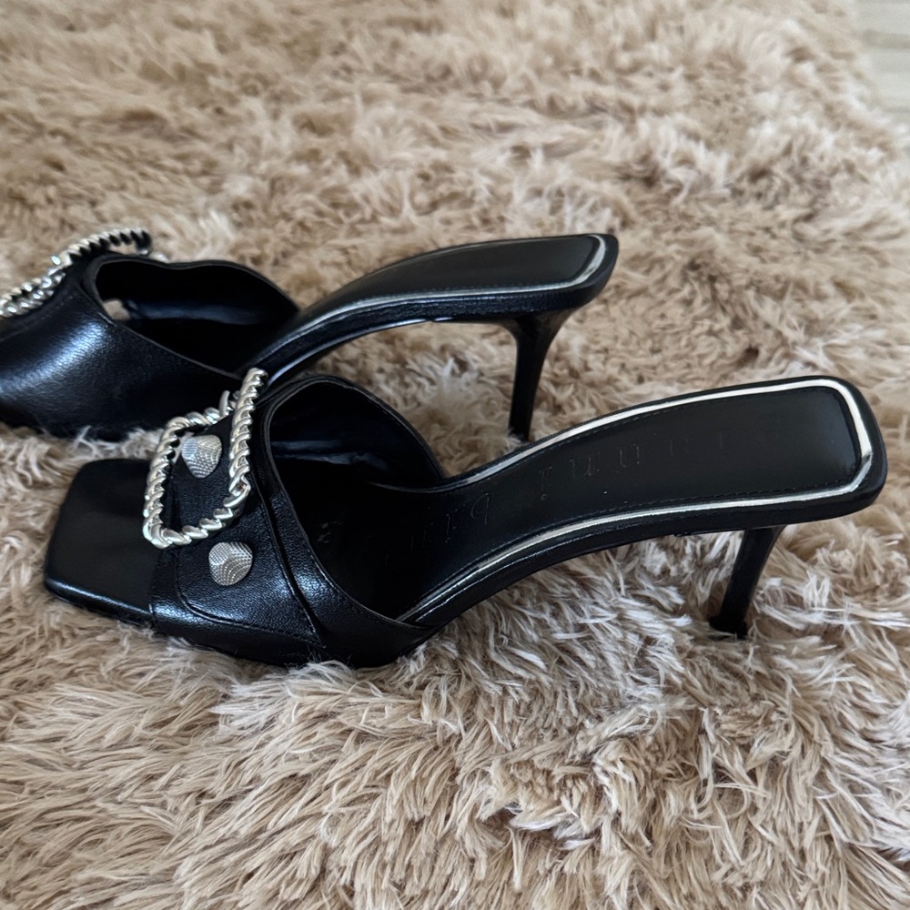 Gianni Bini Black Heels with Silver Accents - Picture 6 of 6
